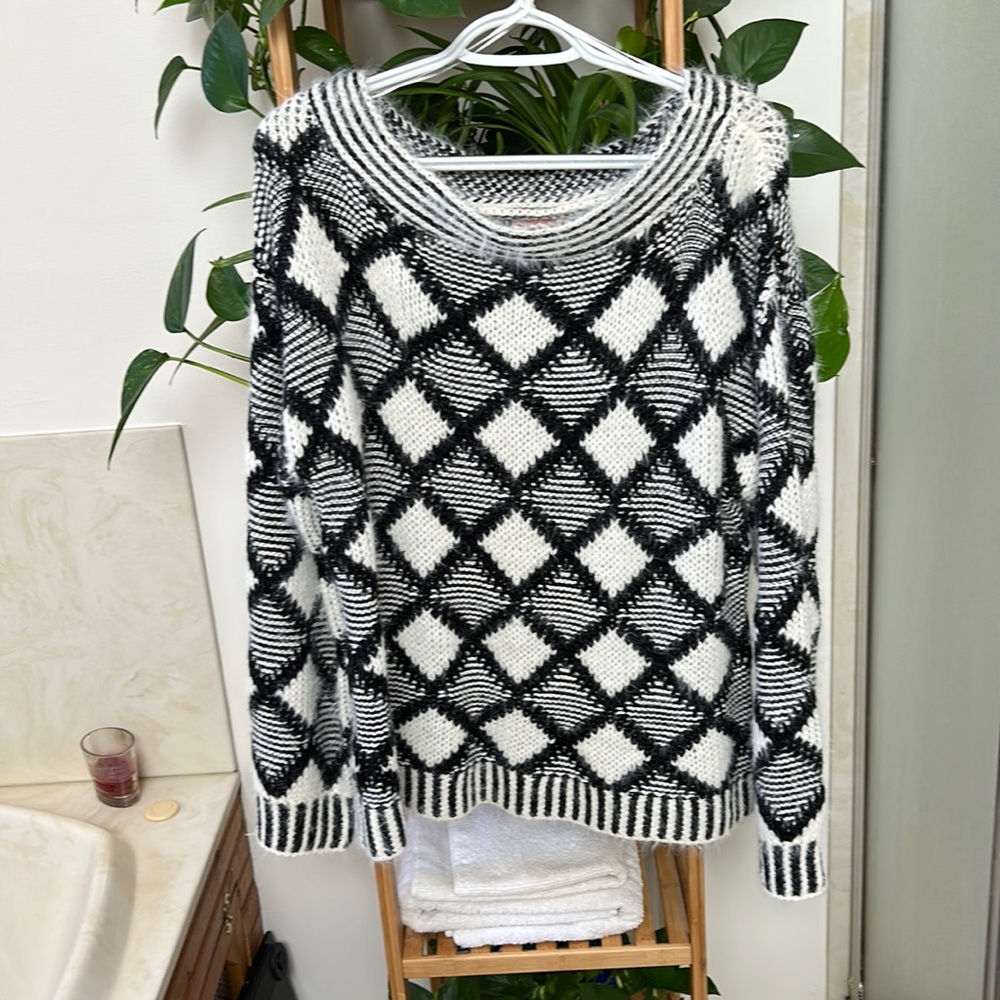 NWT sweater from Buckle